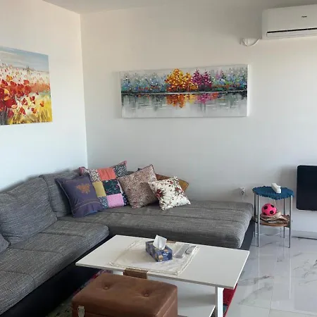 Helena Apartment